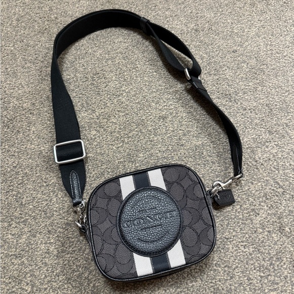 Coach C9120 Demsey Camera Shoulder Bag Canvas x Leather Black Signature - Picture 6 of 12